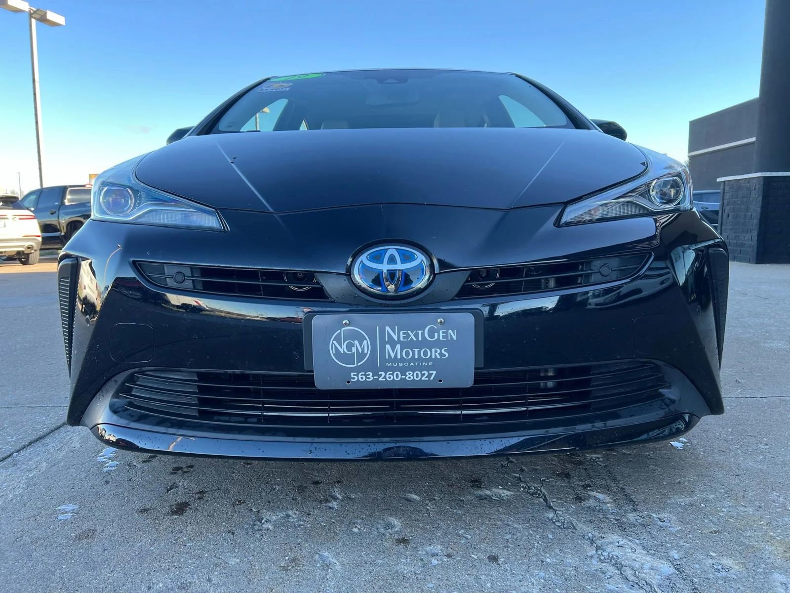 Used 2019 Toyota Prius Limited image 3