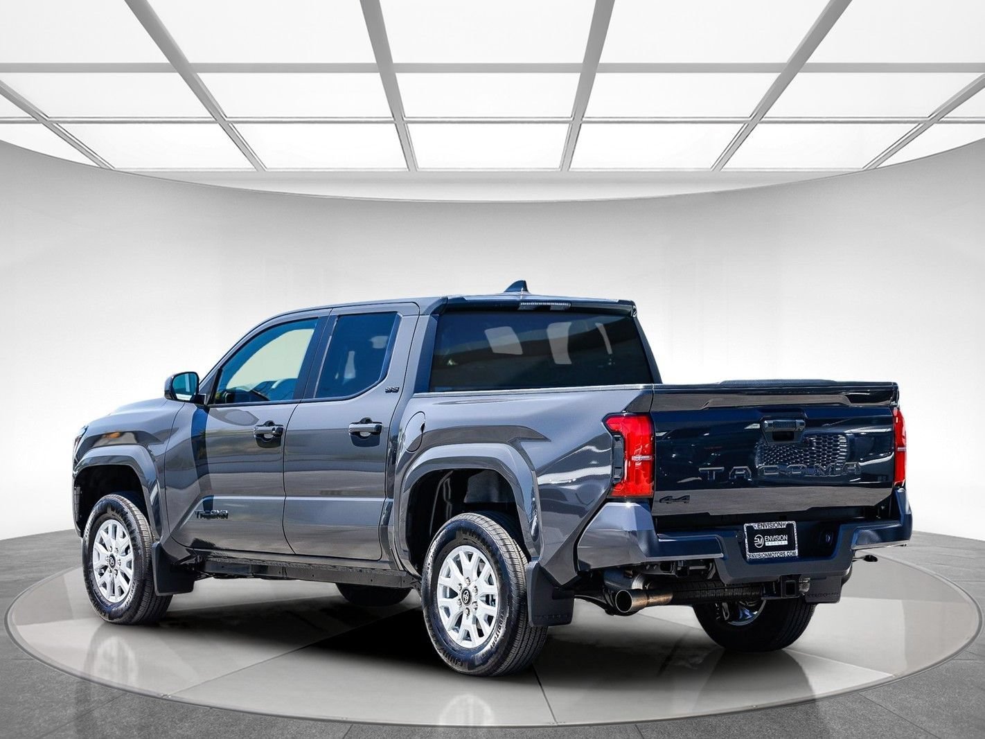 Used 2026 Toyota Tacoma SR5 AWD/4WD image 3