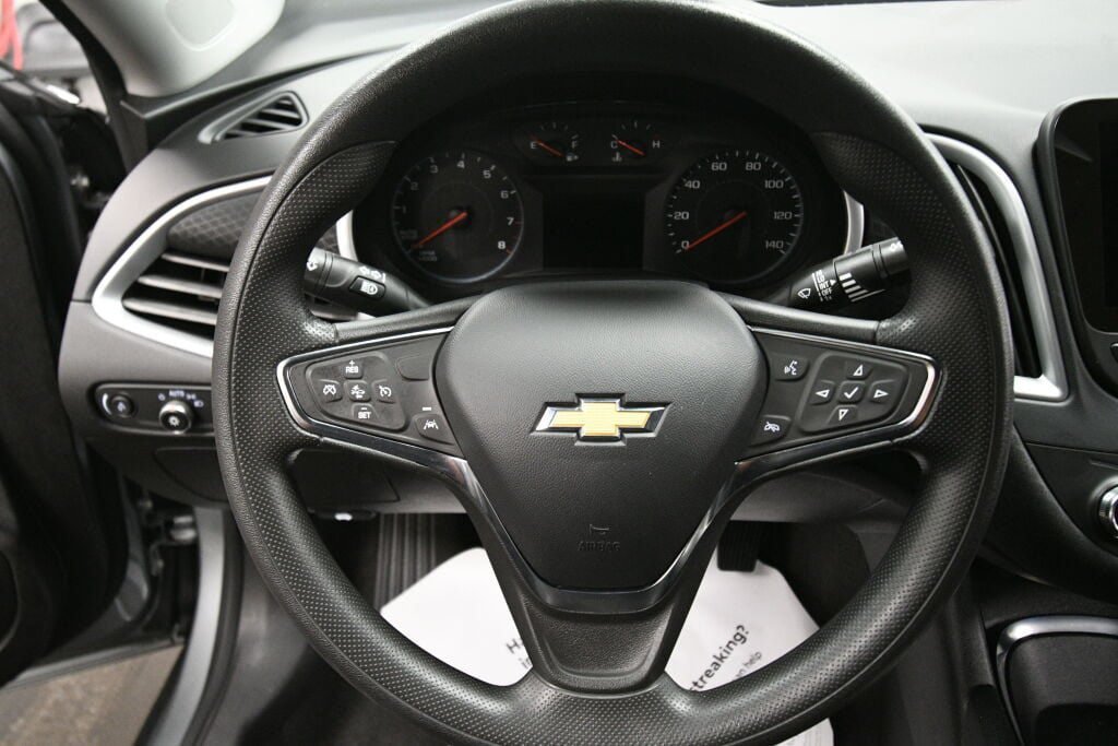 Used 2024 Chevrolet Malibu LT FWD image 12