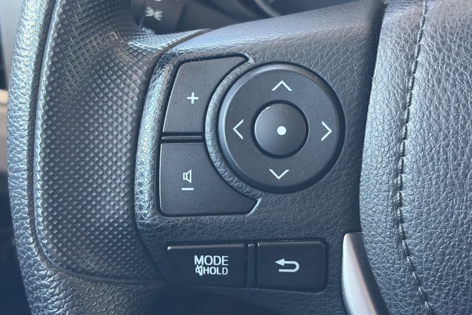 Used 2016 Toyota Corolla LE FWD image 23
