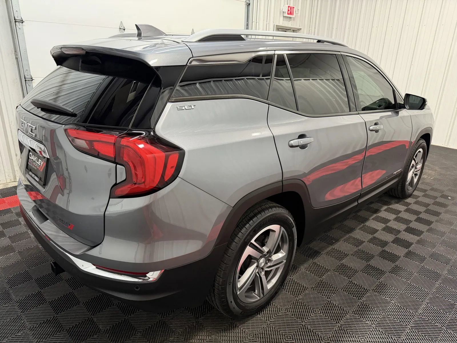 Used 2021 GMC Terrain SLT FWD image 3