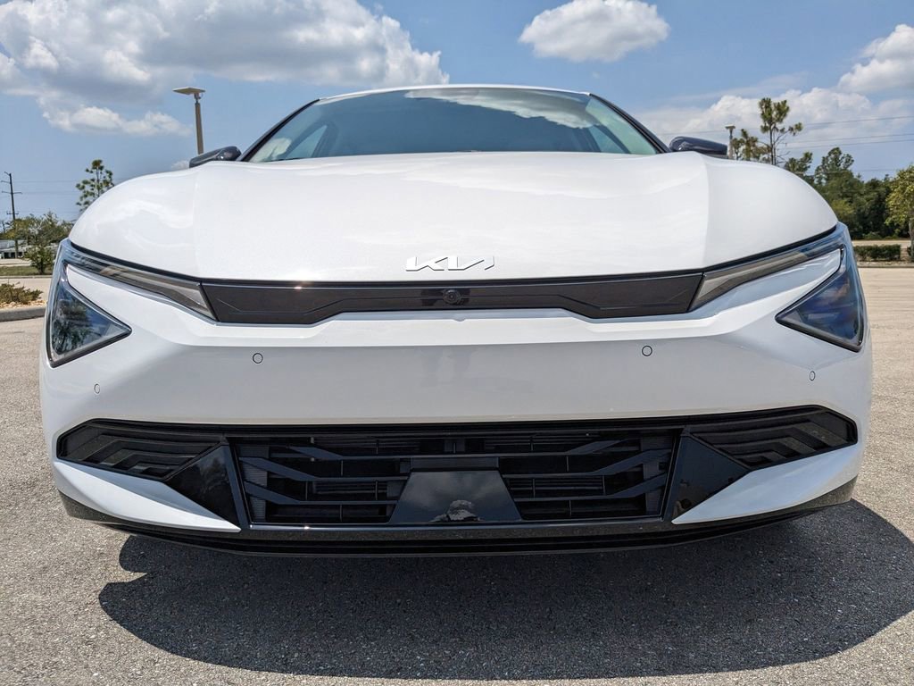 New 2025 Kia EV6 Wind RWD image 10