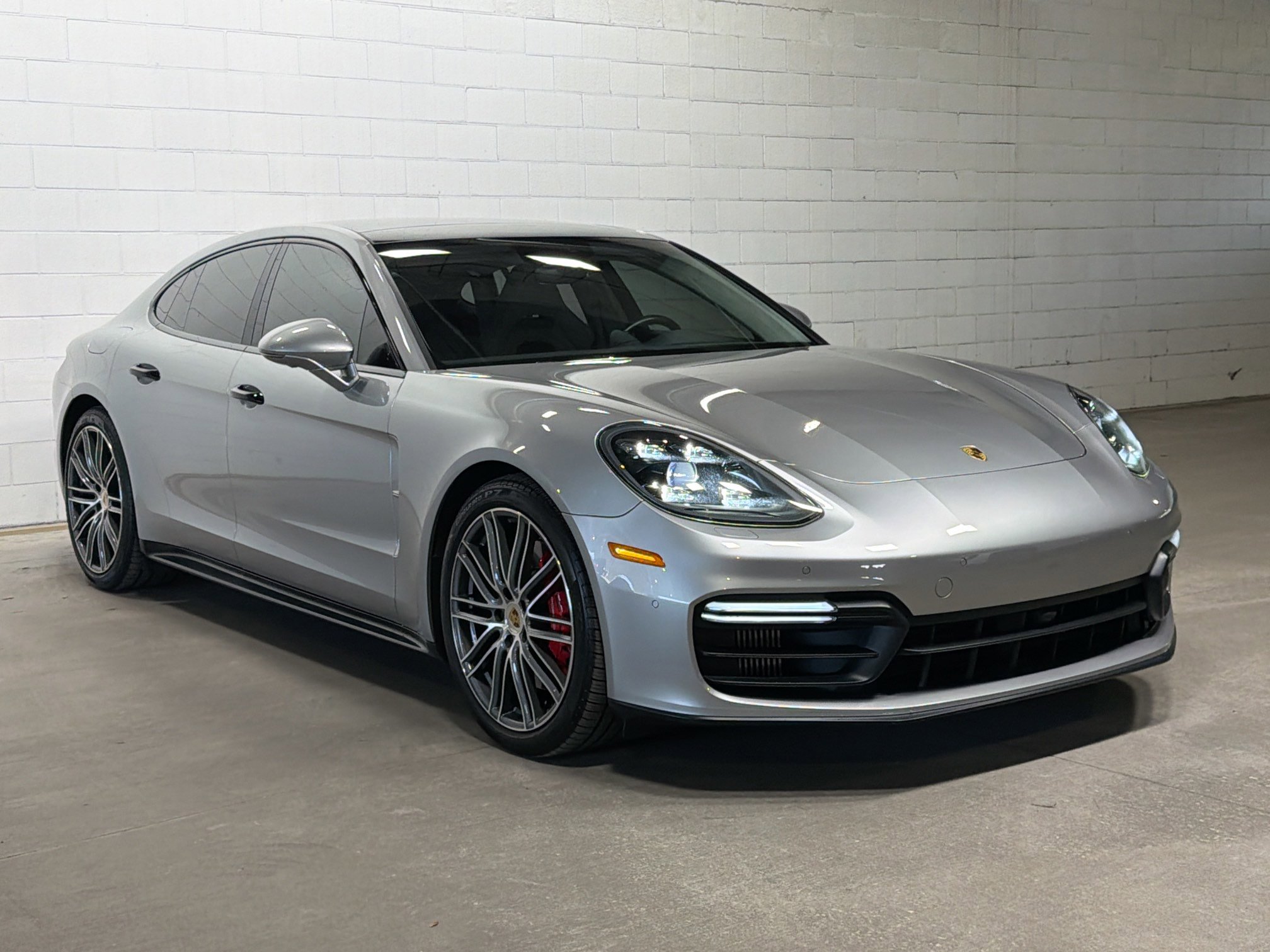 Used 2020 Porsche Panamera GTS image 6