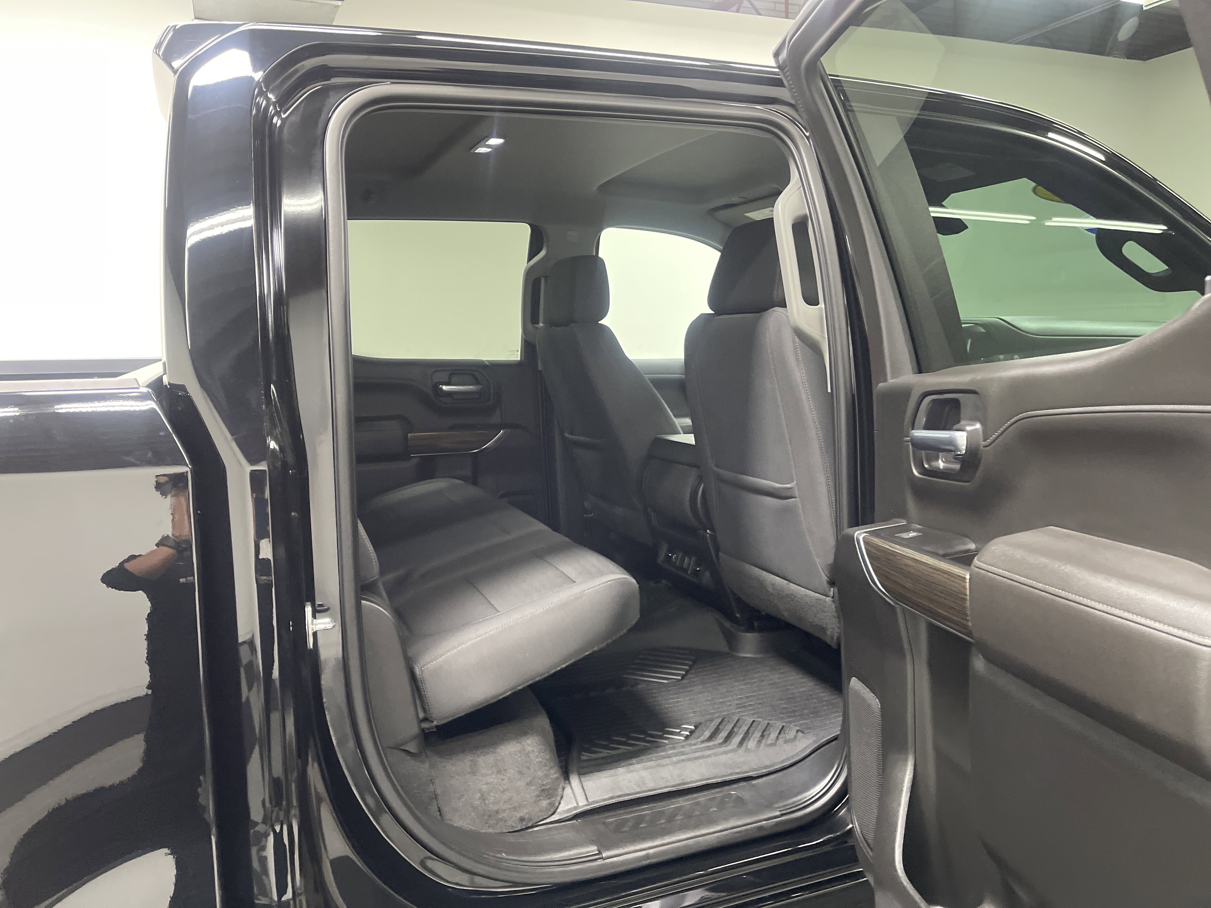 Used 2022 Chevrolet Silverado 1500 RST w/ Z71 Off-Road Package AWD/4WD image 19