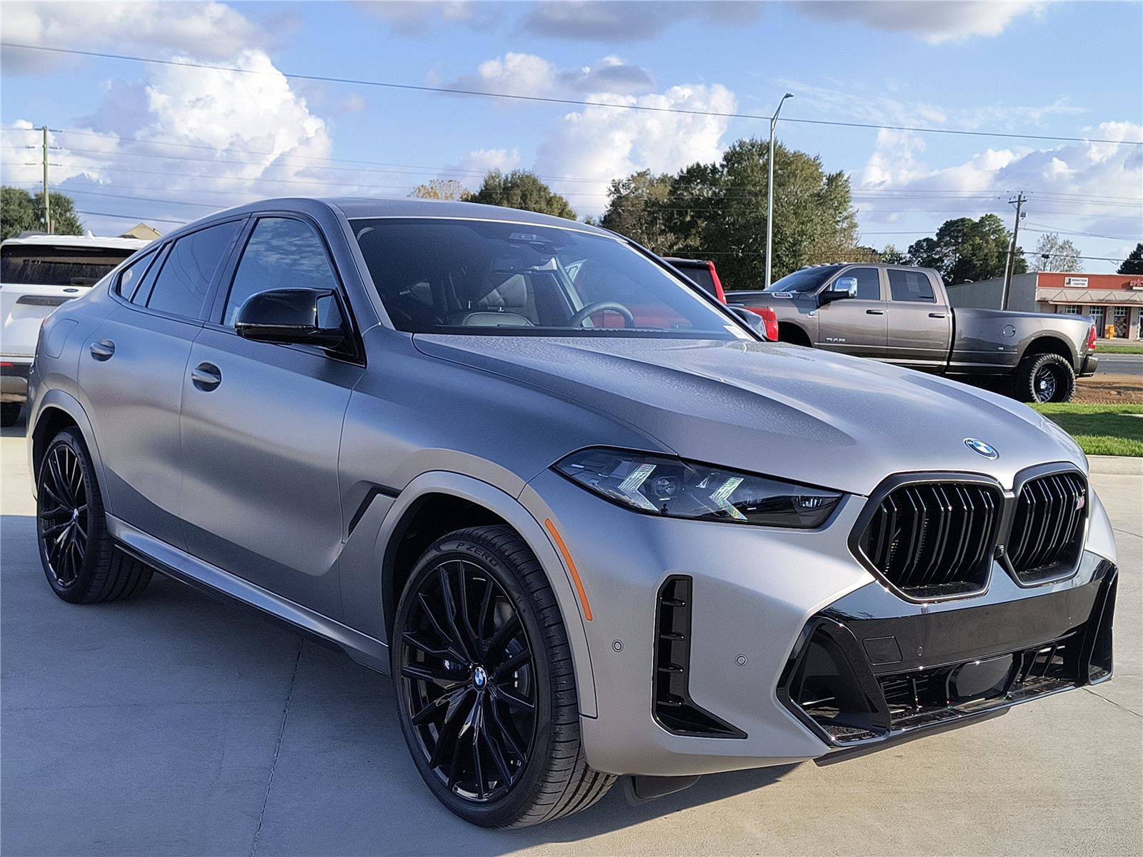 New 2026 BMW X6 M60i image 6