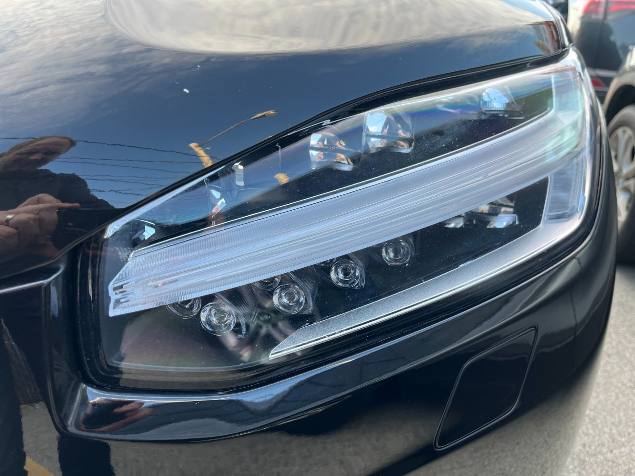 Used 2016 Volvo XC90 T8 Momentum image 52