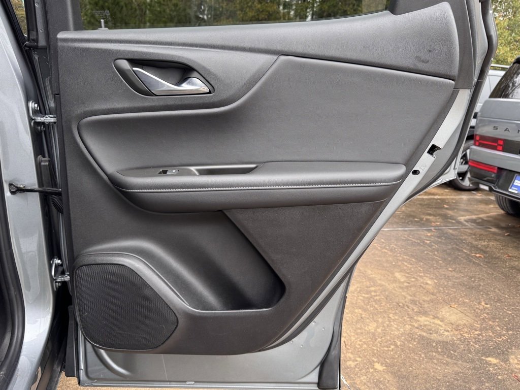 Used 2025 Chevrolet Blazer LT image 21