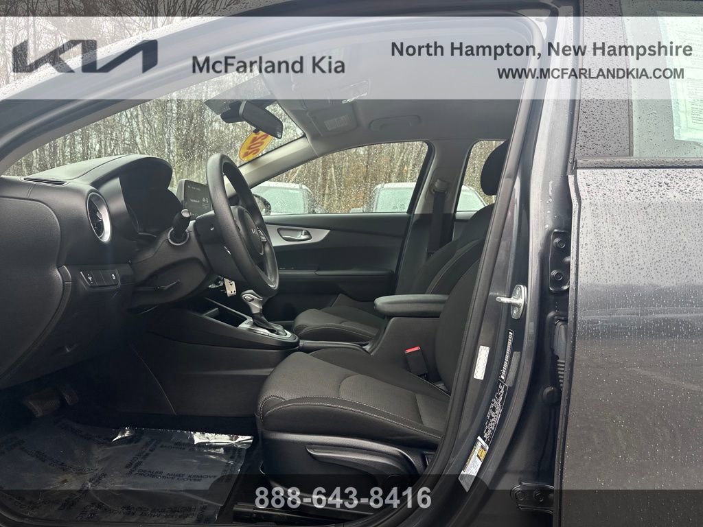 Used 2023 Kia Forte LX image 11