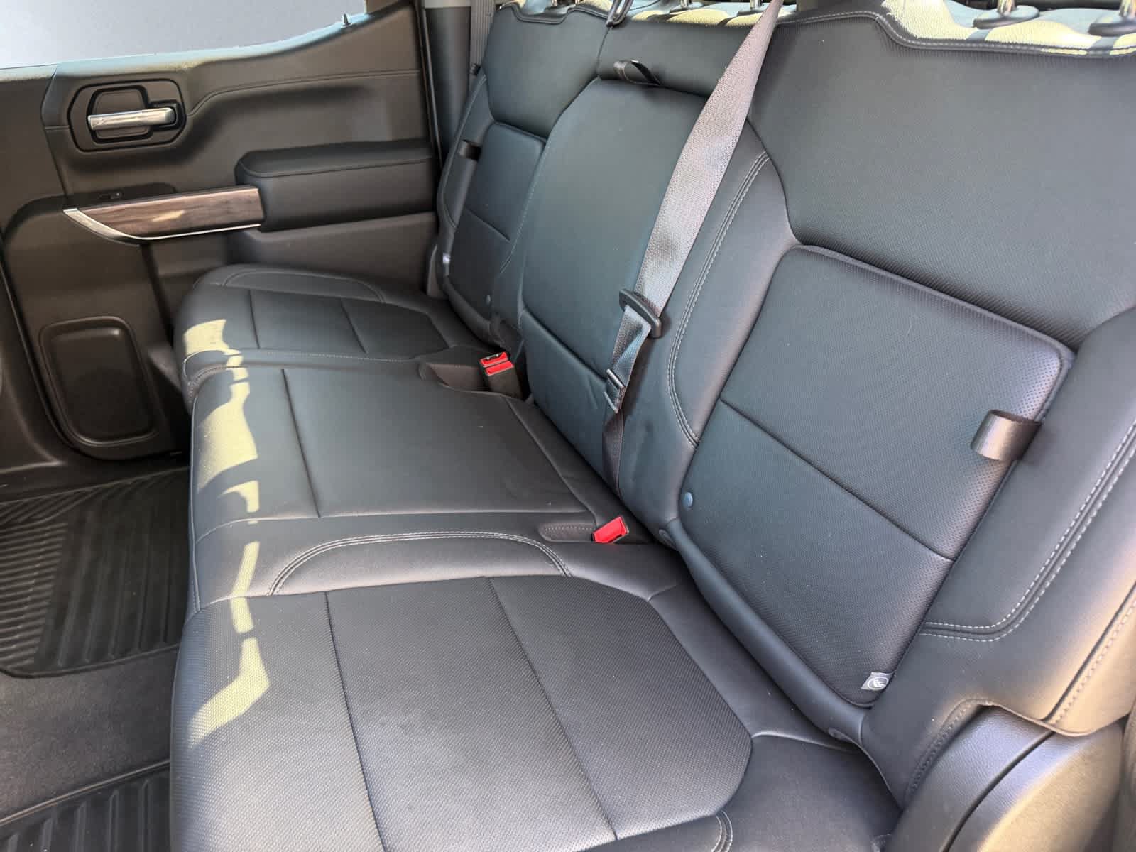Used 2019 Chevrolet Silverado 1500 LTZ w/ LTZ Plus Package AWD/4WD image 18