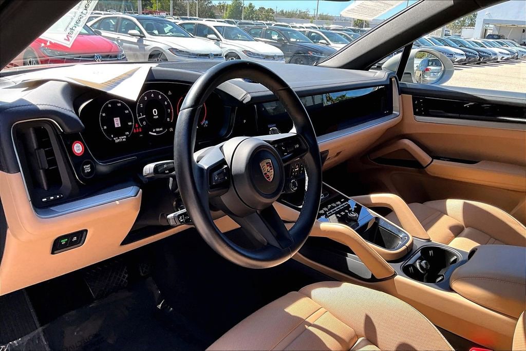 Used 2024 Porsche Cayenne Coupe image 14