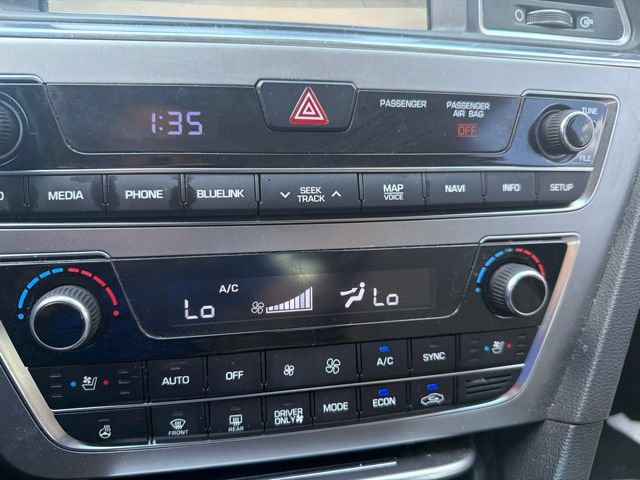 Used 2016 Hyundai Sonata Limited w/ Option Group 02 FWD image 15