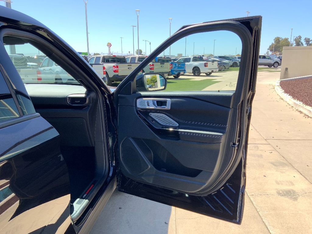 Used 2022 Ford Explorer ST w/ Equipment Group 401A image 30