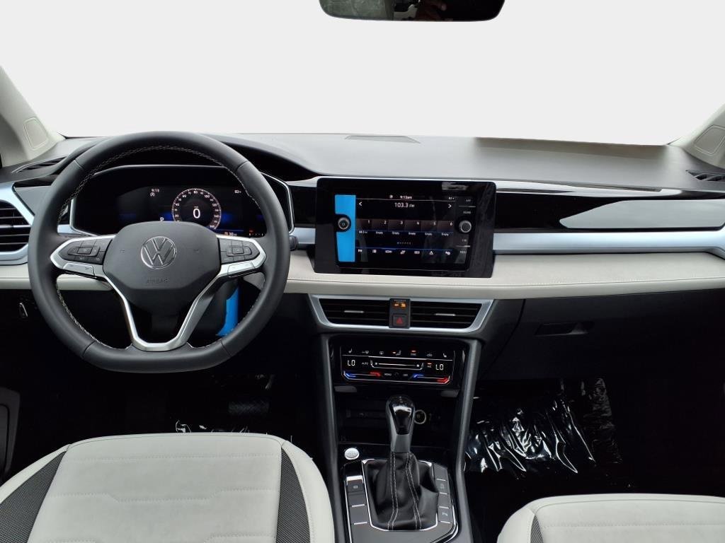 New 2025 Volkswagen Taos SE image 14