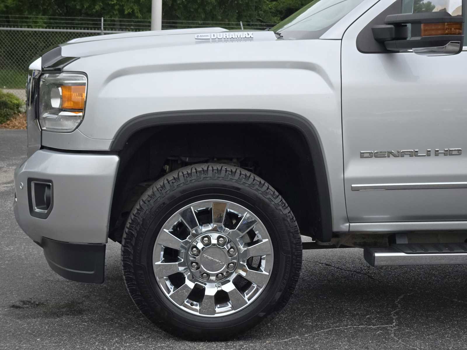 Used 2019 GMC Sierra 2500 Denali w/ Duramax Plus Package image 8