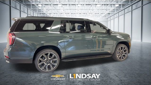 New 2026 Chevrolet Suburban RST w/ Advanced Technology Package image 2