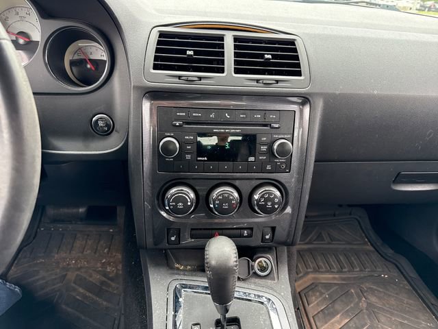 Used 2014 Dodge Challenger SXT Plus RWD image 22