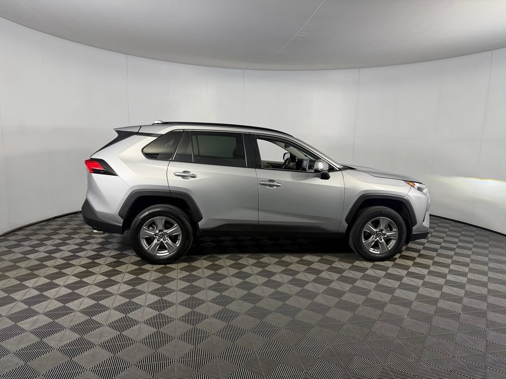 Used 2024 Toyota RAV4 XLE w/ Convenience Package FWD image 5