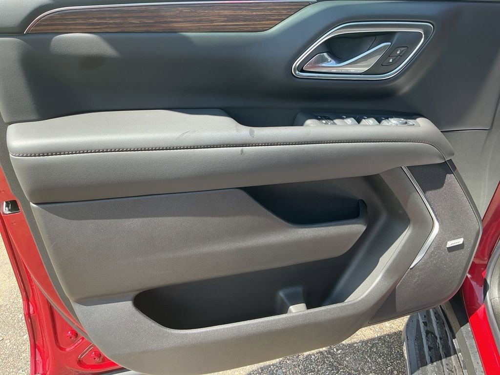 Used 2024 Chevrolet Tahoe High Country image 8