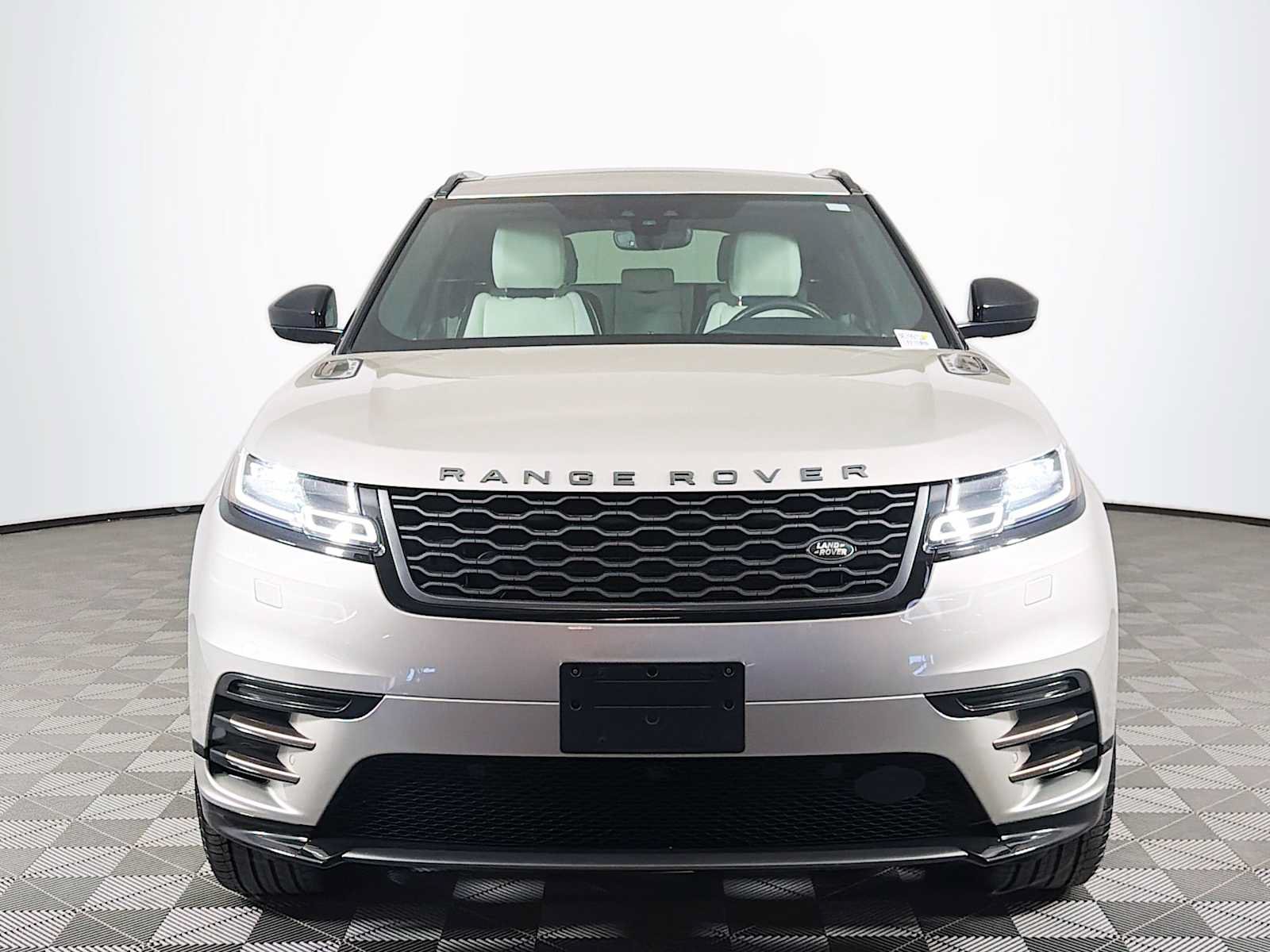 Used 2020 Land Rover Range Rover Velar R-Dynamic S AWD/4WD image 2