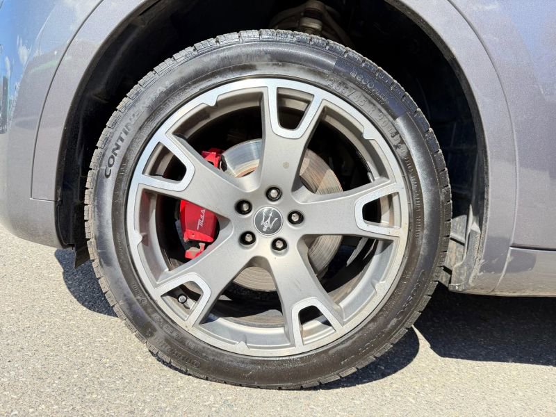 Used 2020 Maserati Levante GranSport image 32