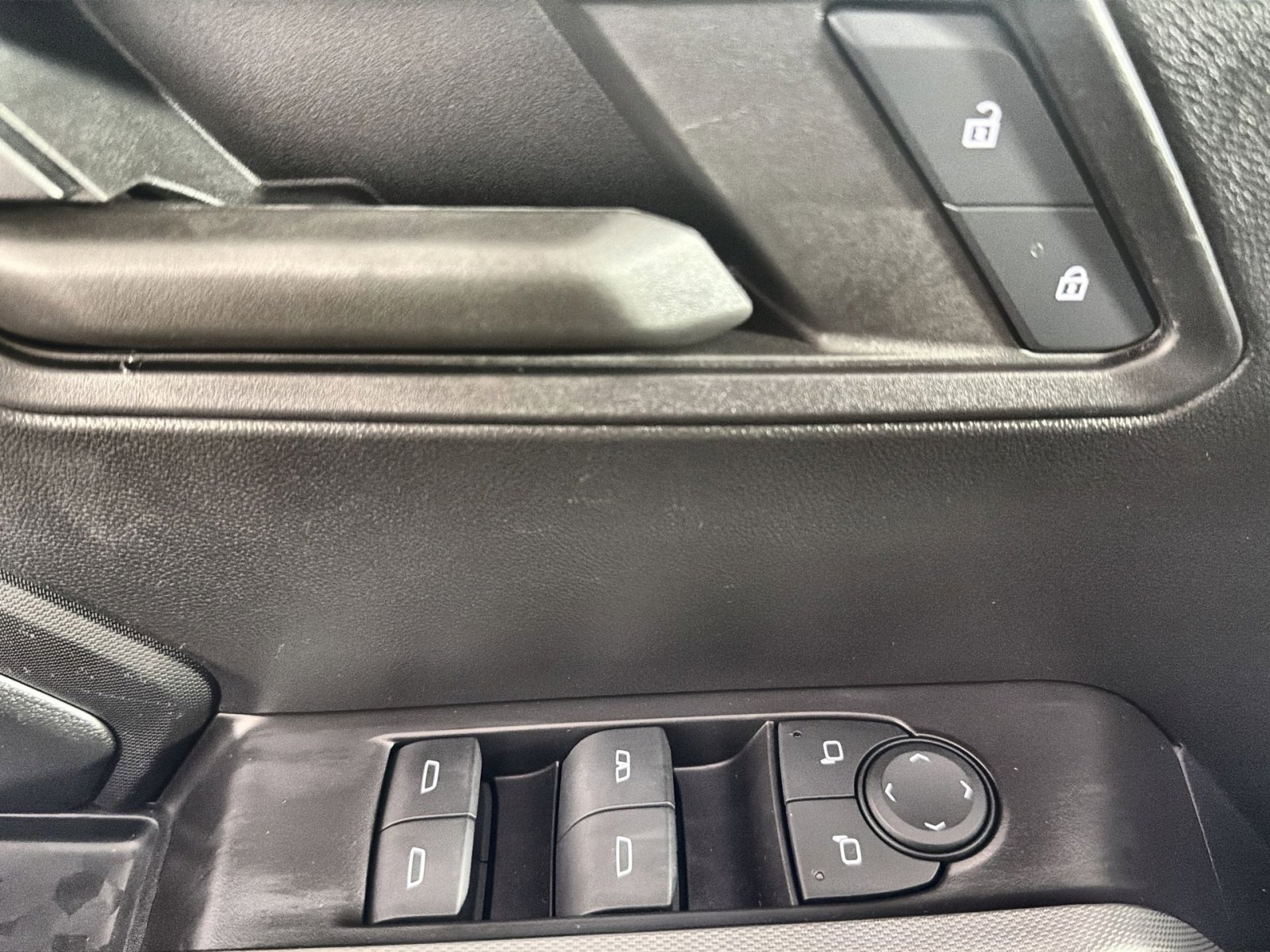 Used 2024 Chevrolet Colorado Trail Boss w/ Technology Package image 15