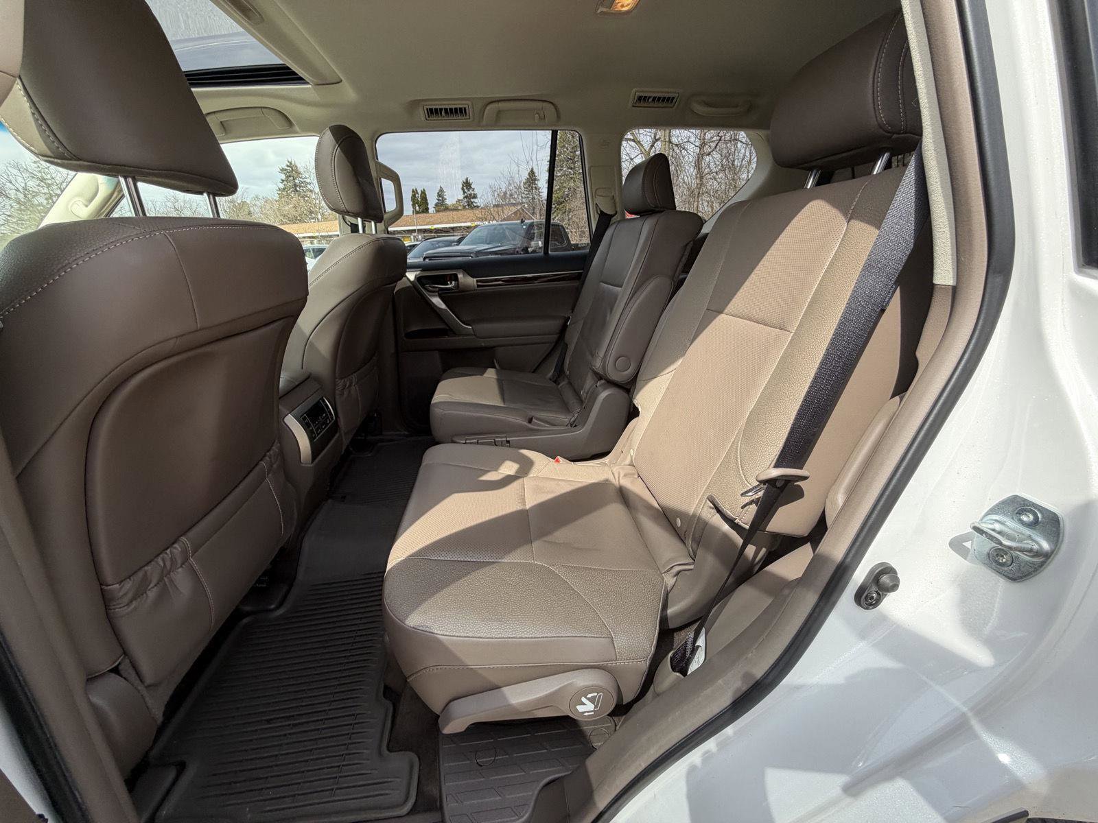 Used 2019 Lexus GX 460 Premium image 23
