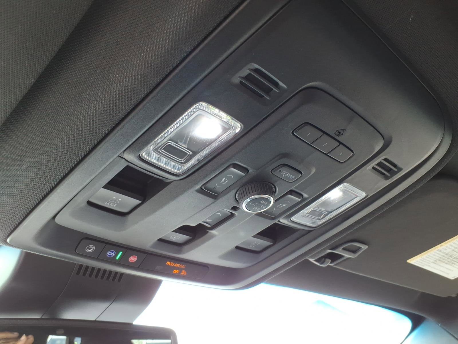 Used 2023 GMC Yukon XL AT4 w/ AT4 Premium Package image 26