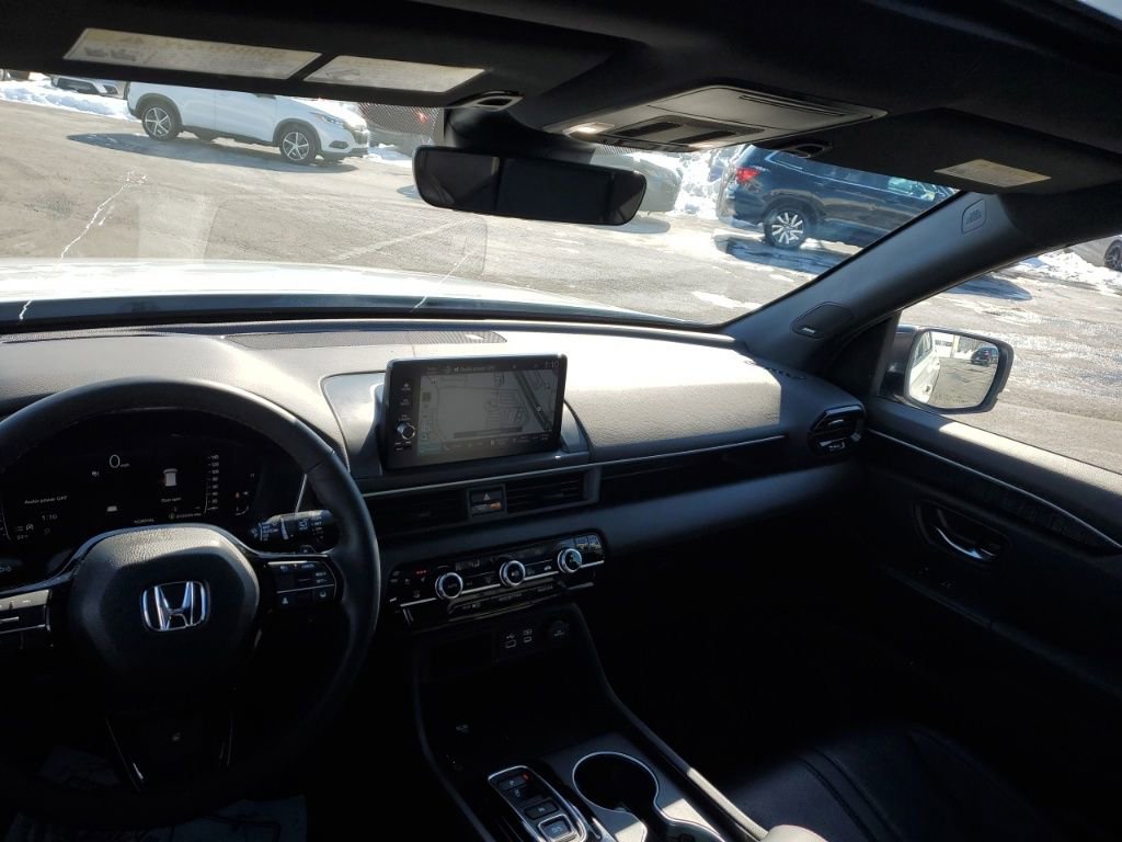 Used 2025 Honda Pilot Black Edition image 28