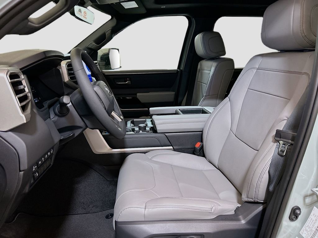 Used 2026 Toyota Tundra Limited AWD/4WD image 18