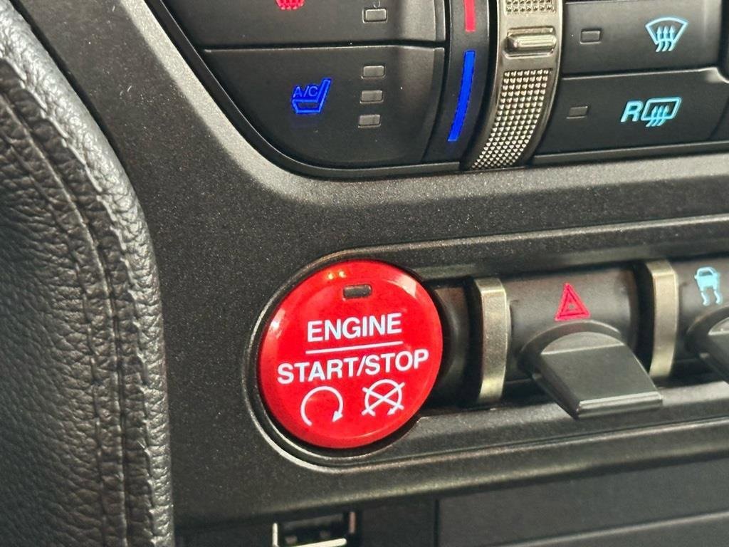 Used 2016 Ford Mustang Shelby GT350 w/ Technology Package image 12