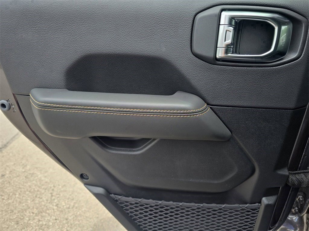 New 2025 Jeep Wrangler Unlimited Rubicon 392 image 25