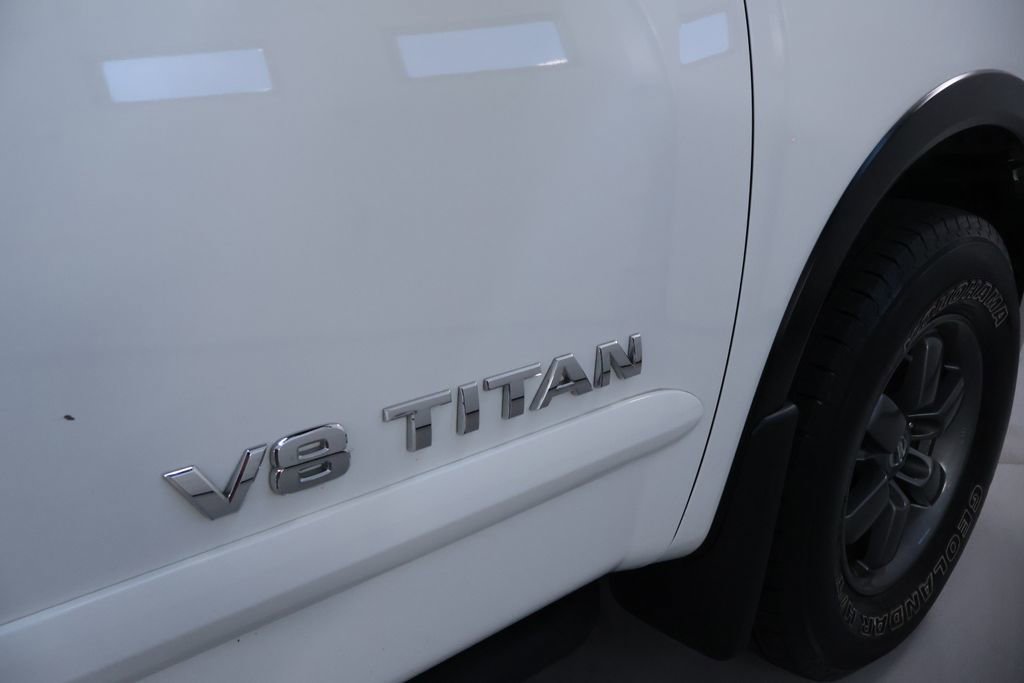 Used 2014 Nissan Titan PRO-4X w/ Pro-4x Luxury Package image 8