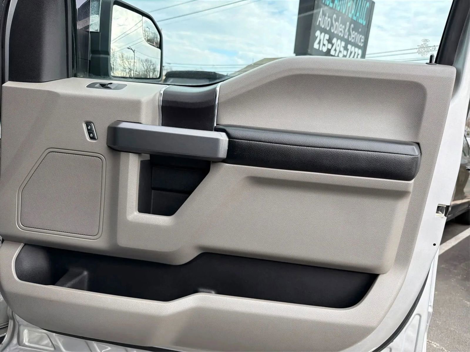 Used 2018 Ford F150 XLT image 21