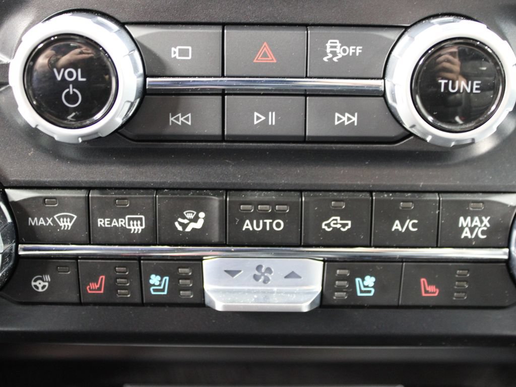 Used 2025 Ford F250 Platinum AWD/4WD image 75