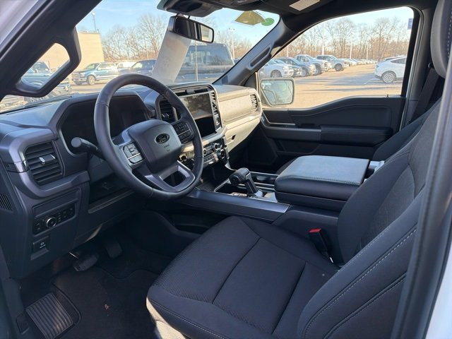 New 2025 Ford F150 XLT w/ Equipment Group 302A MID image 9