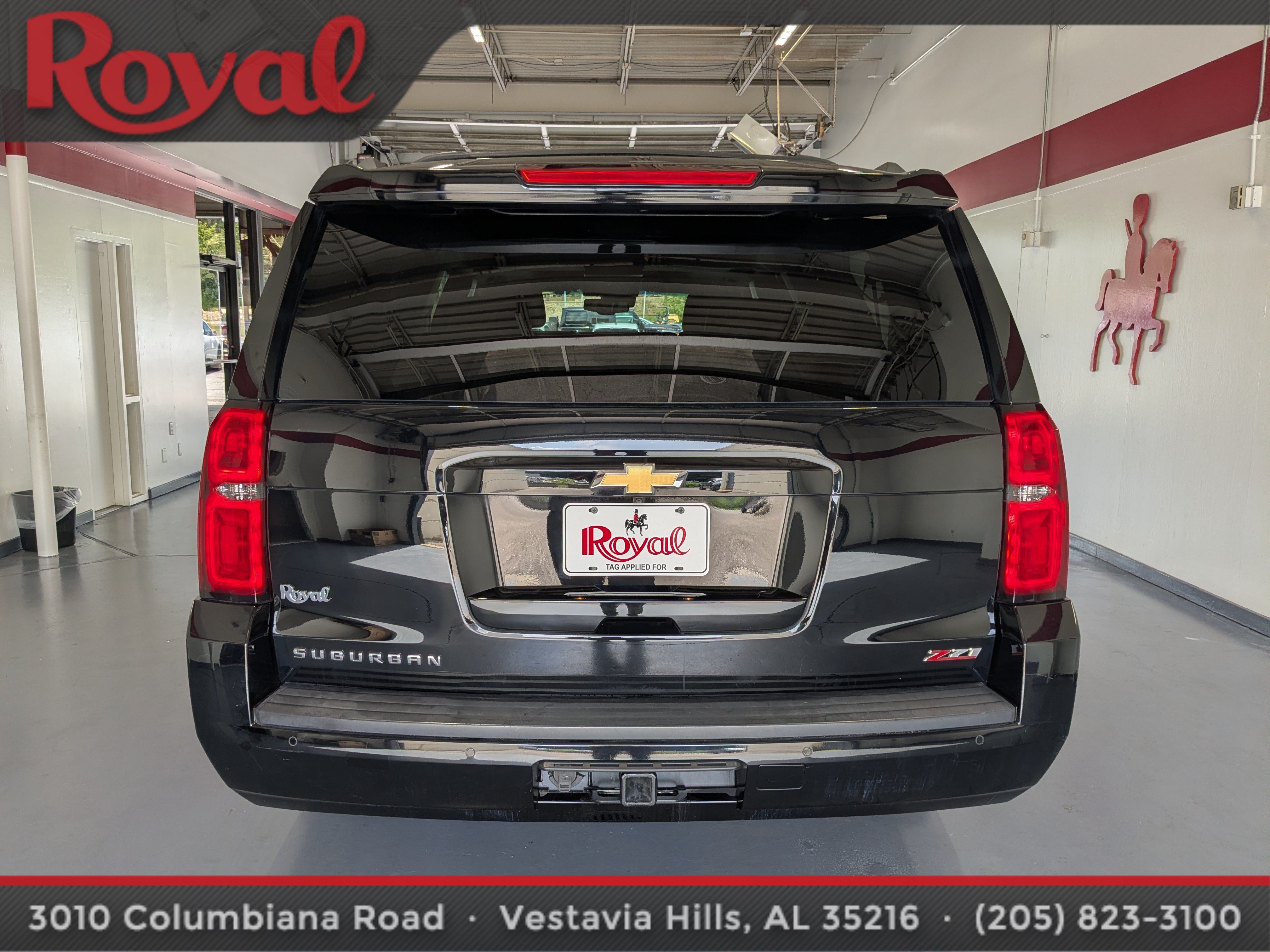 Used 2018 Chevrolet Suburban LT AWD/4WD image 3