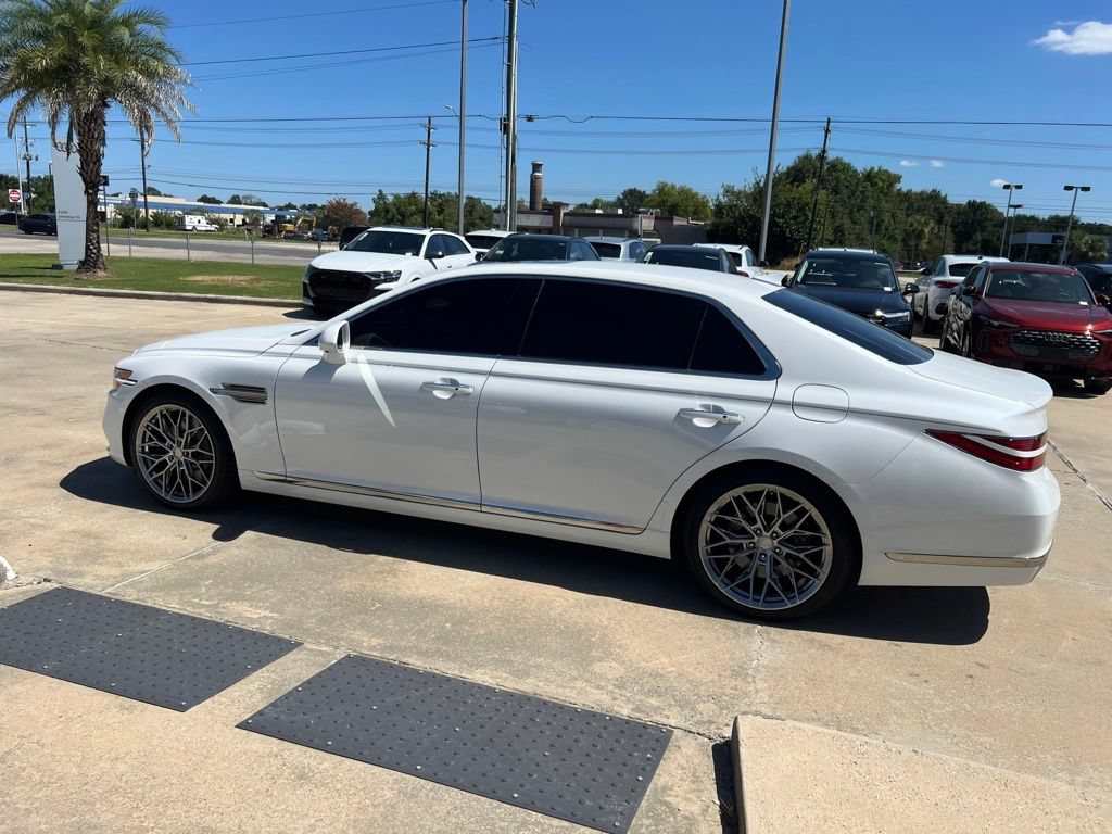 Used 2021 Genesis G90 5.0 Ultimate RWD image 2