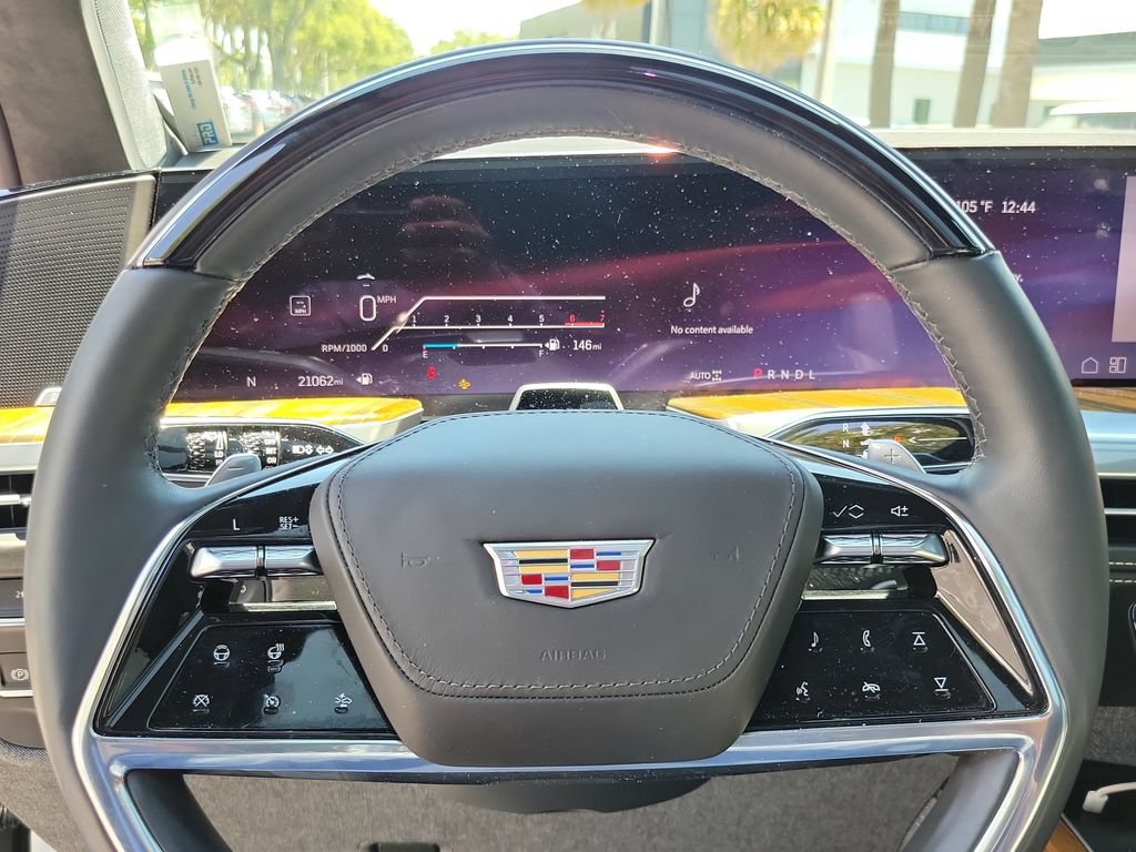 Used 2025 Cadillac Escalade ESV Sport Platinum AWD/4WD image 16