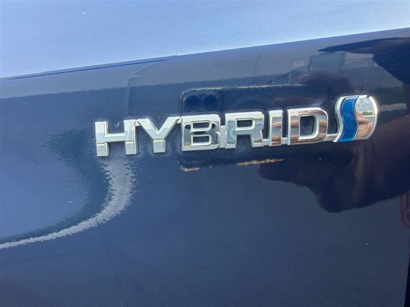 Used 2015 Toyota Prius Five w/ Advanced Technology Package FWD image 47