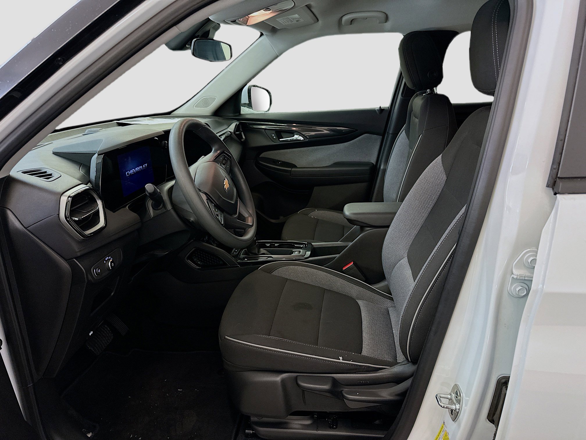 Used 2025 Chevrolet TrailBlazer LT image 13