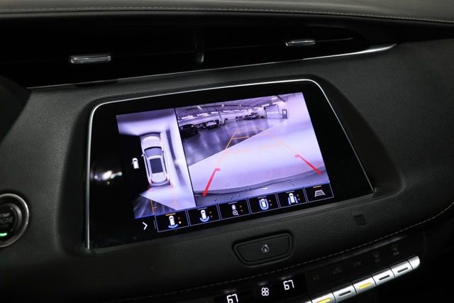 Used 2020 Cadillac XT4 Premium Luxury w/ Technology Package FWD image 26