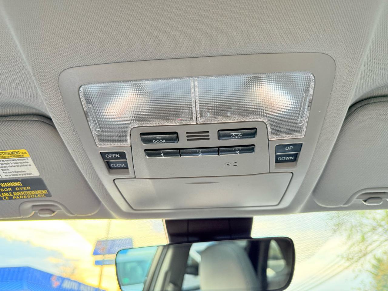 Used 2019 Toyota Highlander XLE AWD/4WD image 25