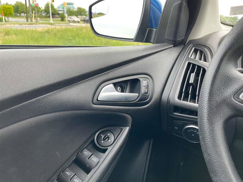 Used 2018 Ford Focus SE FWD image 19