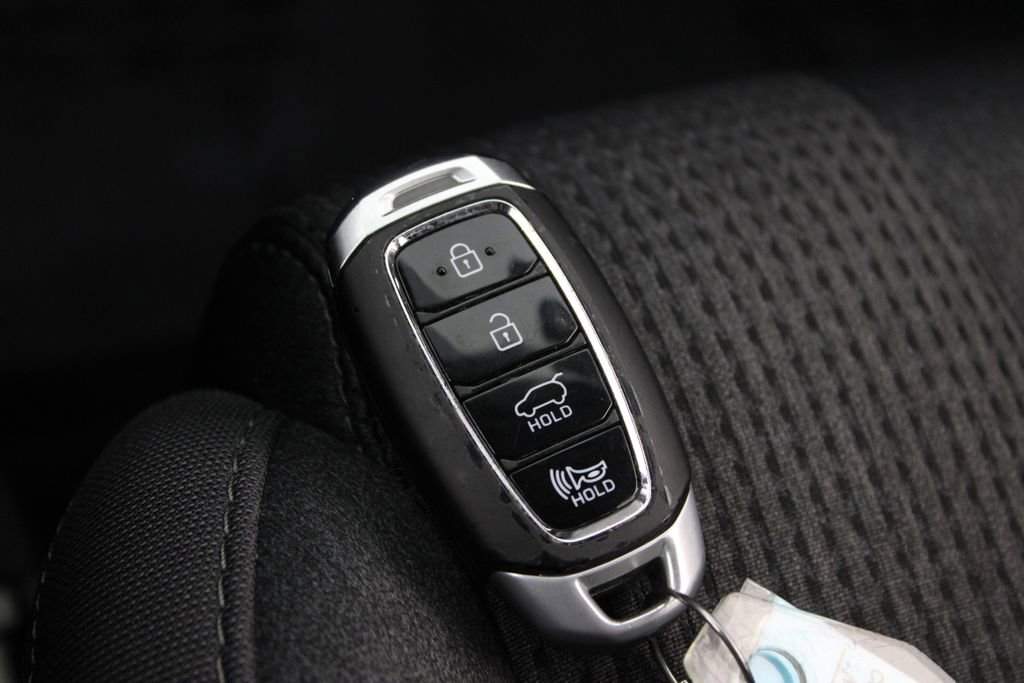 Used 2020 Hyundai Santa Fe SEL w/ Convenience Package image 28