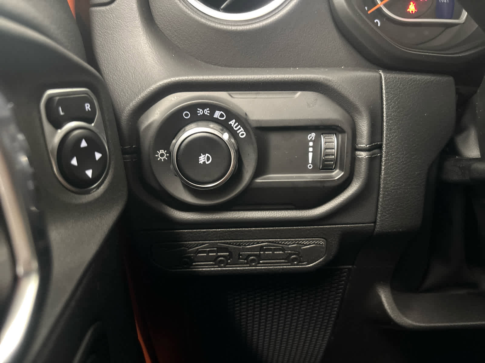 New 2025 Jeep Wrangler Unlimited Sahara image 21