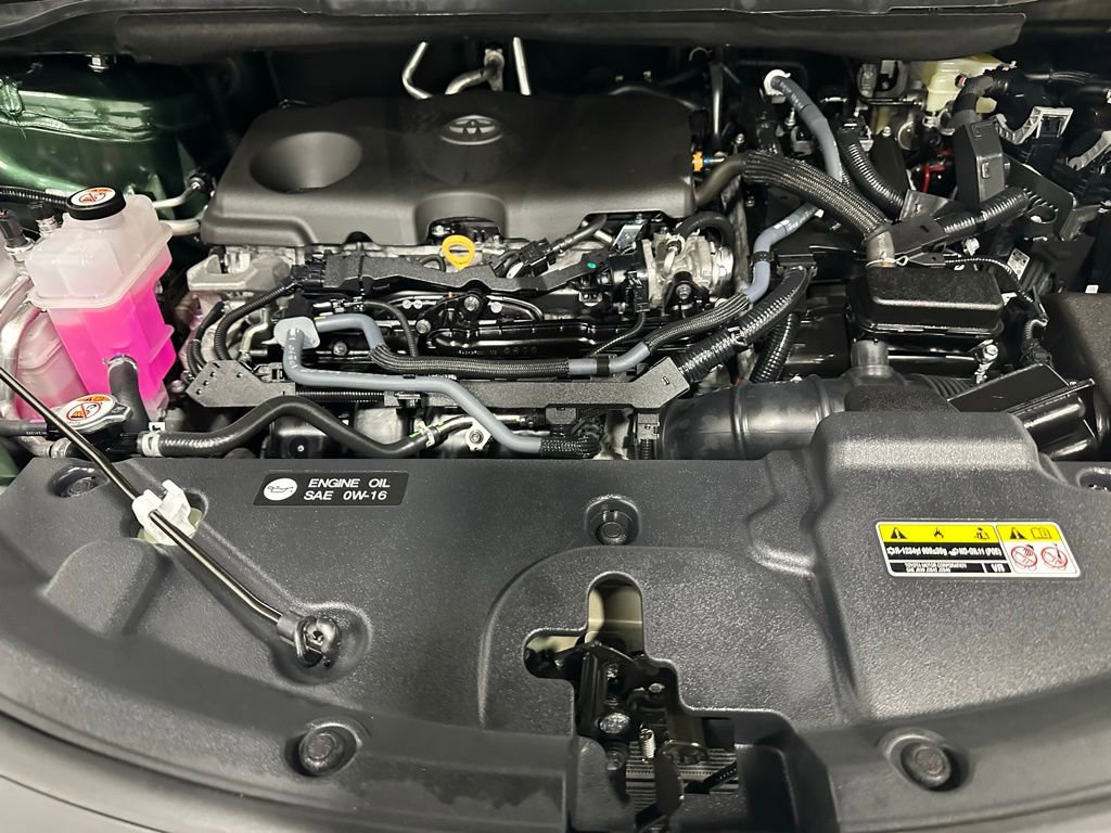 Used 2025 Toyota Sienna LE FWD image 71