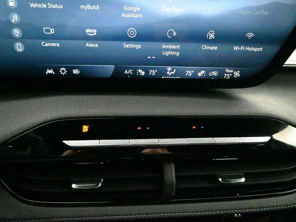 Used 2025 Buick Enclave Preferred AWD/4WD image 16