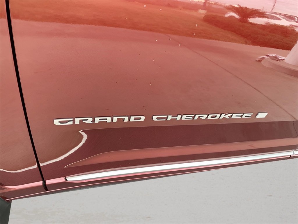 Used 2023 Jeep Grand Cherokee L Summit image 10