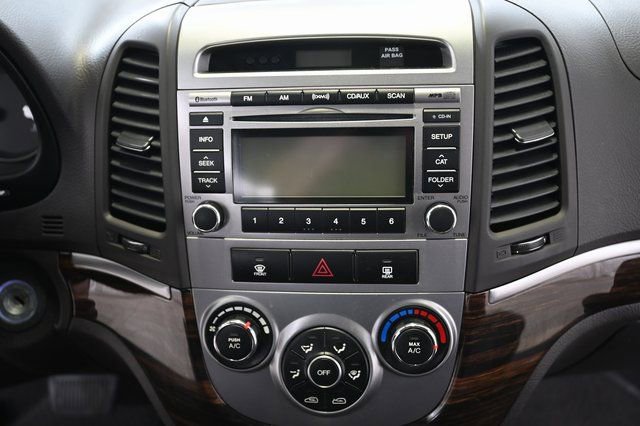 Used 2010 Hyundai Santa Fe SE image 5
