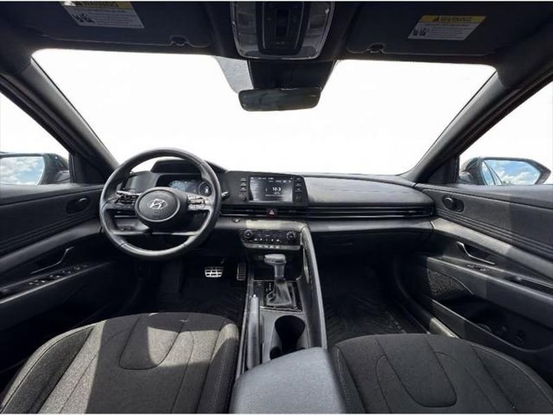 New 2025 Hyundai Elantra Sport image 14